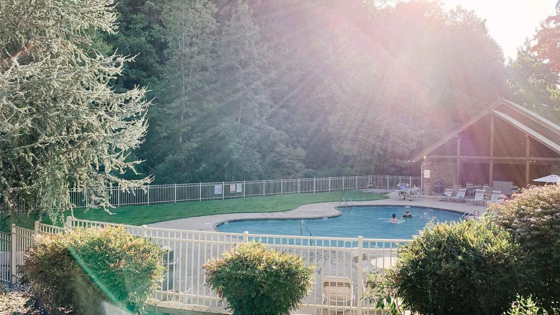 Comfy Retreat Wprivate Pool, Hot Tub, Game Ferienhaus Pigeon Forge